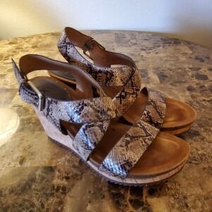 Sofft Haddison Leather Comfort Cork Wedge Sandal Sz 9.5M Snake Skin Neutral